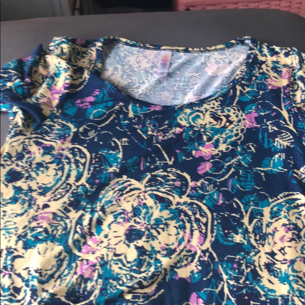 Floral perfect tee